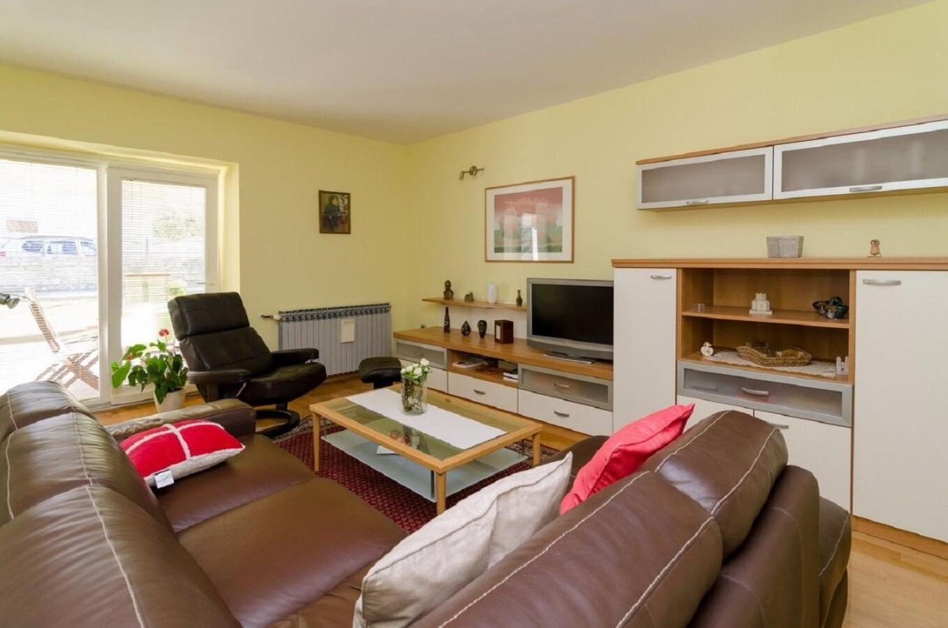 Holiday Home Old Town - Great Location Nin Eksteriør bilde